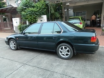 93 ฮอนด้า แอ็กคอร์ด ตาเพชร ไฟสั้น 93 ฮอนด้า แอ็กคอร์ด ตาเพชร ไฟสั้น