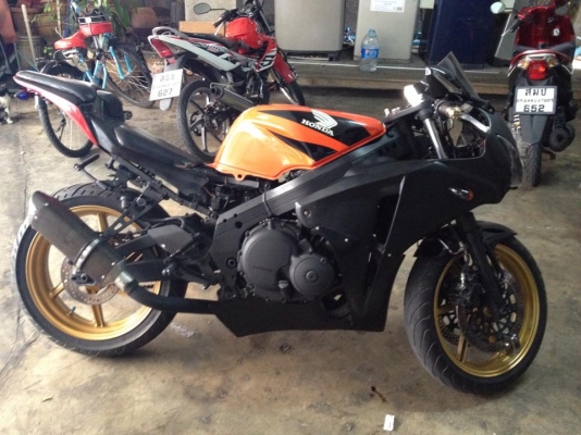 ขาย Cbr 400 ปี 89 ทะเบียนแท้+ตอง+ชื่อผมเอง ขาย Cbr 400 ปี 89 ทะเบียนแท้+ตอง+ชื่อผมเอง
