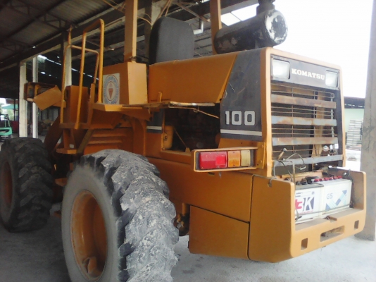 ขายรถตัก KomatSu-100 เอวอ่อน สภาพดีพร้อมลุยงาน รถฝากขายครับ