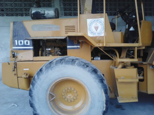 ขายรถตัก KomatSu-100 เอวอ่อน สภาพดีพร้อมลุยงาน รถฝากขายครับ