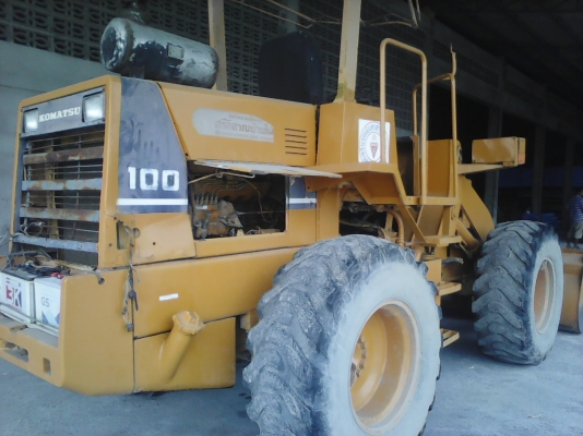 ขายรถตัก KomatSu-100 เอวอ่อน สภาพดีพร้อมลุยงาน รถฝากขายครับ