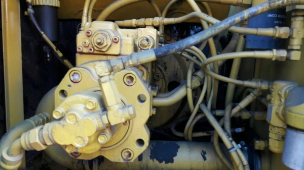 มี VDO ให้ชม.รถเก่านอกยังไม่ใช้เมืองไทย KOBELCO SK120-/// เอกสารอินวอย ราคา 1400000