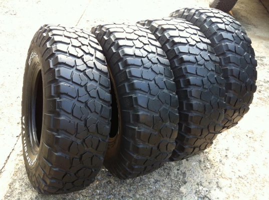 ขายยาง BF Goodrich Mud-terrain KM2 33 10.5 r15 พร้อมลุย