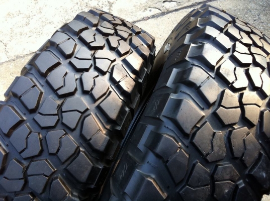 ขายยาง BF Goodrich Mud-terrain KM2 ขนาด 255 85 r16 สวยๆ