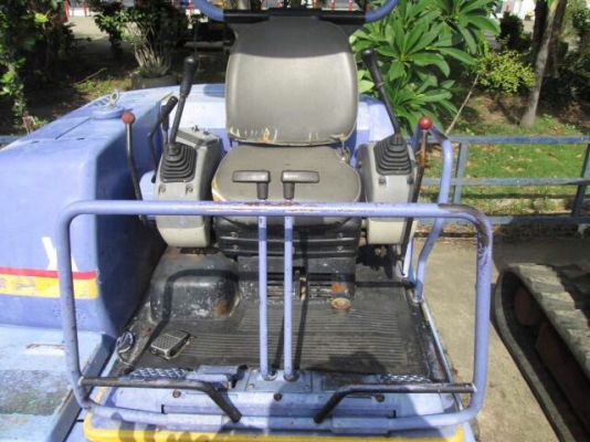 ขายแบคโฮเล็ก KOMATSU รุ่น : PC40-7E ปี : 1995 ขายแบคโฮเล็ก KOMATSU รุ่น : PC40-7E ปี : 1995