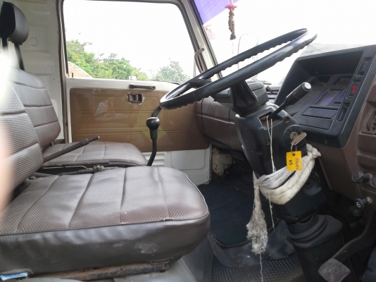 ขายรถ HINO KM777 (6ล้อดั๊ม ) แท้ ปี35-36 เครื่อง 117 แรง รถสภาพสวยพร้อมใช้งาน ขาย 450,000 บาท