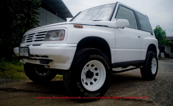 ขายวีทาร่า3ประตูสีขาวยก3นิ้ว