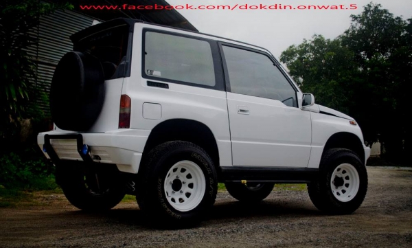 ขายวีทาร่า3ประตูสีขาวยก3นิ้ว ขายวีทาร่า3ประตูสีขาวยก3นิ้ว