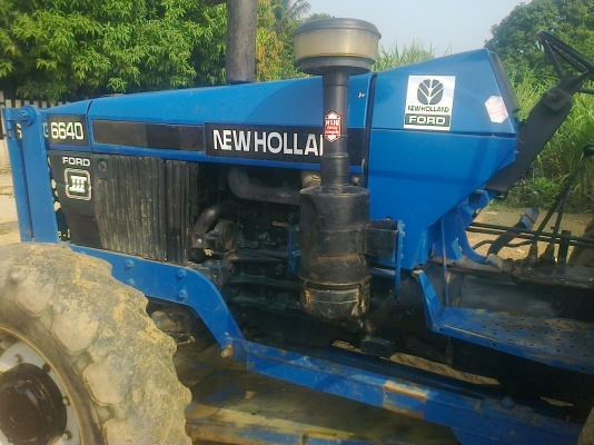 ขาย6640  สองเพลาคานหน้าNEWHOLLANDไม่มีทะเบียนสนใจ0810076640