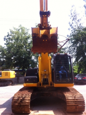 ขายด่วน รถขุดซูมิโตโม รุ่น SH210LC-5 พร้อมใช้