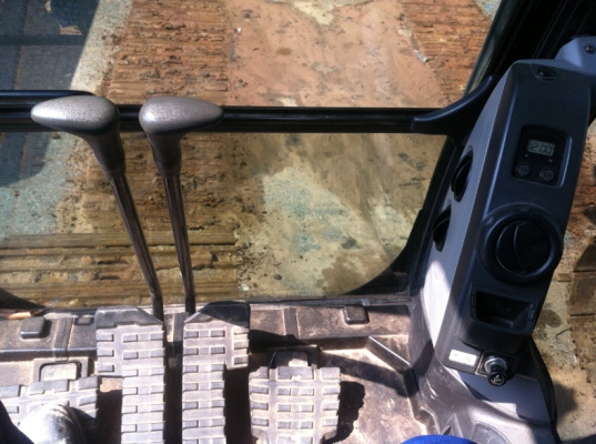 ขายด่วน รถขุดซูมิโตโม รุ่น SH210LC-5 พร้อมใช้