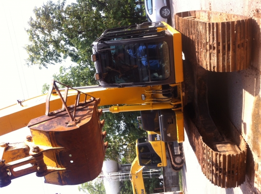 ขายด่วน รถขุดซูมิโตโม รุ่น SH210LC-5 พร้อมใช้