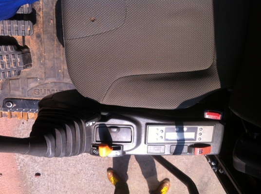 ขายด่วน รถขุดซูมิโตโม รุ่น SH210LC-5 พร้อมใช้