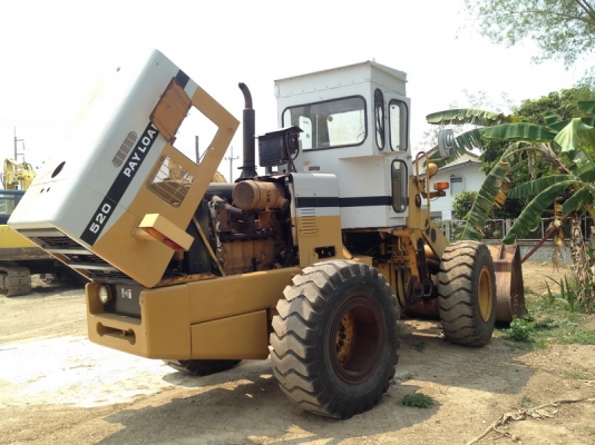 รถตัก KOMATSU 520 นำเข้าจากญี่ปุ่น สวย พร้อมใช้งาน ขายถูก 090-986-2521 รถตัก KOMATSU 520 นำเข้าจากญี่ปุ่น สวย พร้อมใช้งาน ขายถูก 090-986-2521