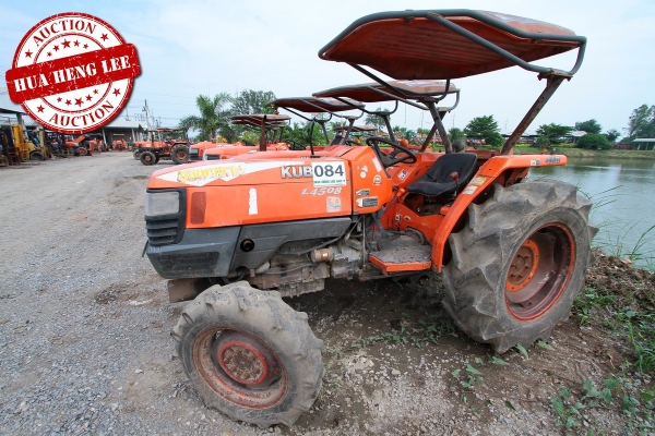 AUC 7 Code 084  รถแทรกเตอร์ KUBOTA L4508  ราคา เริ่มต้นการประมูล 180,000 บาท