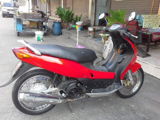 nouvo ตัวเก่า สีแดง วิ่ง 4,000 กม.ไมล์แท้ๆ รถสวย ชุดสีสด เครื่องเดิม แน่นๆ รับประกัน ยางมิชลินอย่างดี ระบบไฟใช้ได้หมด รถให้ฝรั่งเช่า ไม่ช้ำ ขับน้อย ภาษี พรบ.ถึงปีหน้า