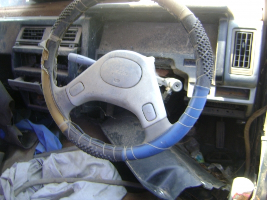 มีดั้มท์  นิสัน ..มีหัวแถม  ราคาไม่ถึงแสน..รถประมูลราขการ