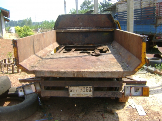 มีดั้มท์  นิสัน ..มีหัวแถม  ราคาไม่ถึงแสน..รถประมูลราขการ