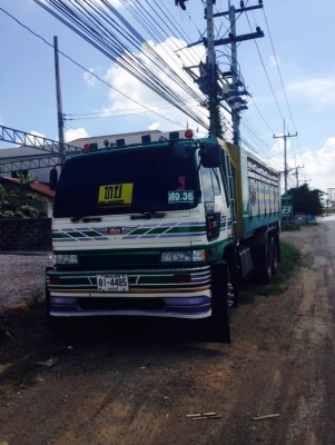 ขายรถ 10 ล้อ Hino 3M เครื่อง 240 แรง สภาพดีสวย ขาย 1,150,000 บาท สนใจโทร 0895580800