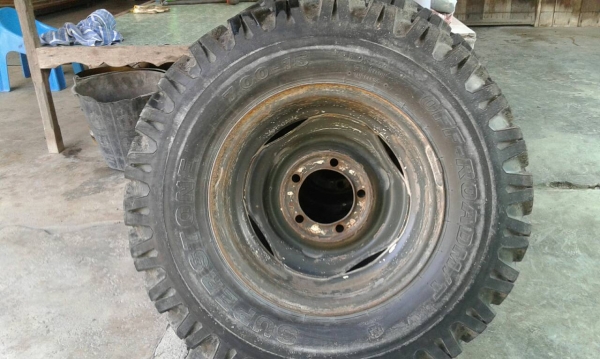ขายกระทะล้อ และ ยาง ก ไก่ ของ Jeep M38 ขายกระทะล้อ และ ยาง ก ไก่ ของ Jeep M38