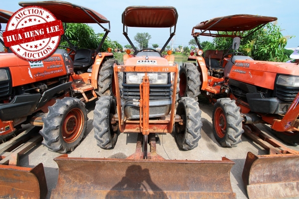 AUC 7 Code 086  รถแทรกเตอร์ KUBOTA L4508DI  ราคา เริ่มต้นการประมูล 225,000 บาท