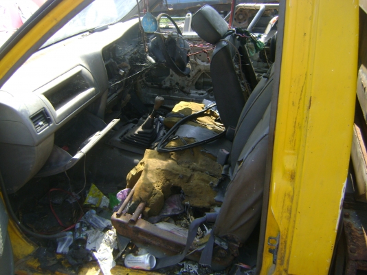 อีชูชุ  มีดั้มท์  ราคา  ไม่ถึง แสน..