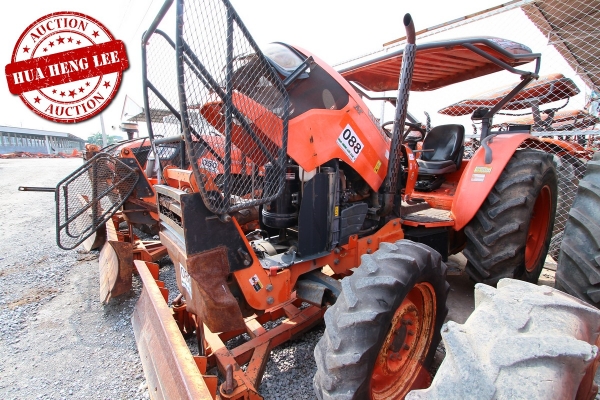 AUC 7 Code 088  รถแทรกเตอร์ KUBOTA M7040  ราคา เริ่มต้นการประมูล 350,000 บาท