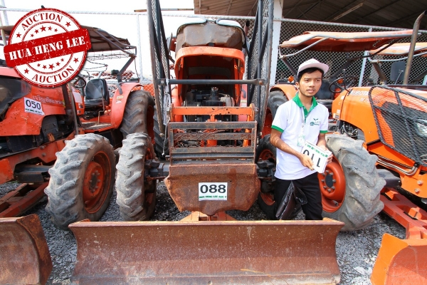 AUC 7 Code 088 รถแทรกเตอร์ KUBOTA M7040 ราคา เริ่มต้นการประมูล 350,000 บาท AUC 7 Code 088 รถแทรกเตอร์ KUBOTA M7040 ราคา เริ่มต้นการประมูล 350,000 บาท