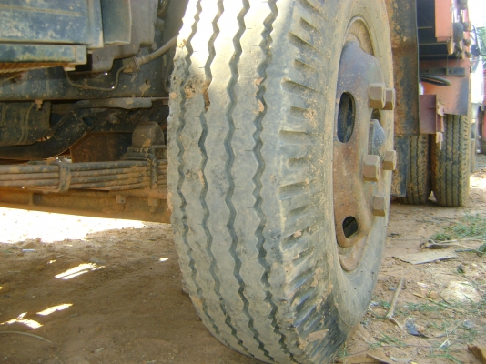 มิตชู  รถปี 46  ราคา  400,000 บาท  ( รถหลวง ประมูลมา )