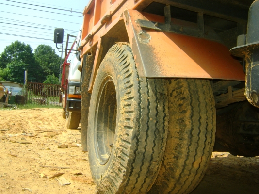 มิตชู  รถปี 46  ราคา  400,000 บาท  ( รถหลวง ประมูลมา )