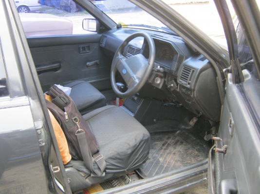 ขายฟอร์ดเลเซอร์ 5 ประตูเล็กกระทัดรัด เครื่องหัวฉีด แก๊สLPG/29000 ขายฟอร์ดเลเซอร์ 5 ประตูเล็กกระทัดรัด เครื่องหัวฉีด แก๊สLPG/29000