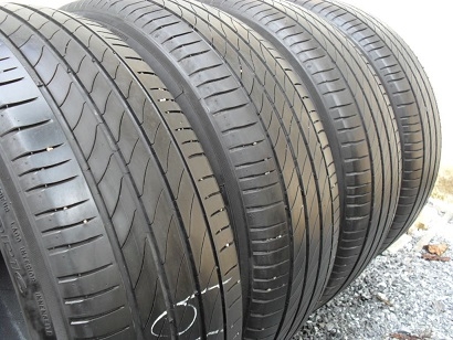 ขายยาง MICHELIN PRIMACY 3st ปี2313(1ชุด) 215-60-16 ราคา 4,800