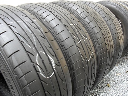 ขายยาง DUNLOP SPORT LM704 ปี3713(1ชุด) 215-60-16 ราคา 4,800