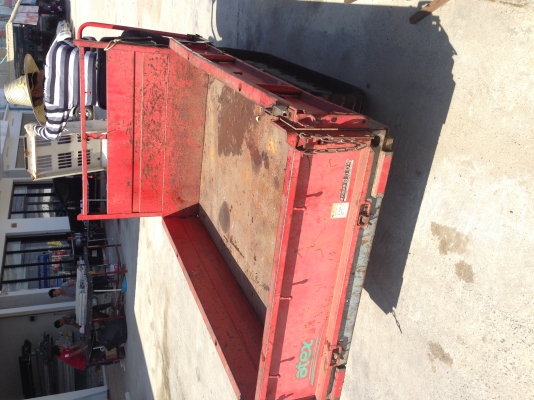 รถดั้มเปอร์เล็ก XL 800