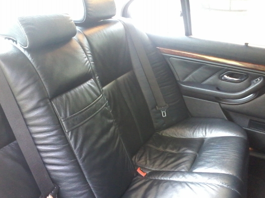 ขายBMWE39 523i EXECUTIVE ปี2001 มือแรกป้ายแดงครับ ขายBMWE39 523i EXECUTIVE ปี2001 มือแรกป้ายแดงครับ