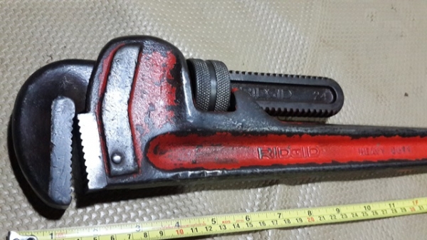 ต่ำกว่าทุนไปเลย...ขายๆๆๆคอม้า USA. RIDGID ขนาด24 นิ้วครับ