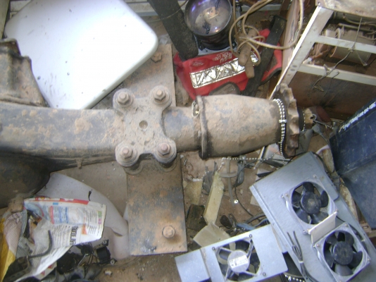 เพลา KM เดิมใช้กับรถบด   ราคา  15,000 บาท