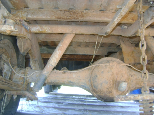 ขายชาก  ดัทสัน  620  ไม่มี ทะเบียน (รถประมูล  แต่มีใบเสร็จ ) 30,000 บาท