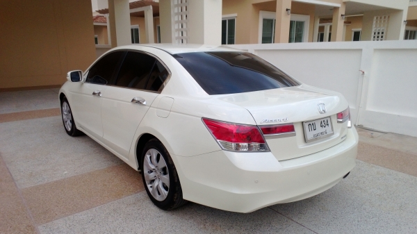 ขายดาวน์แอคคอด 2.0 ELสวยๆครับรถใช้เอง