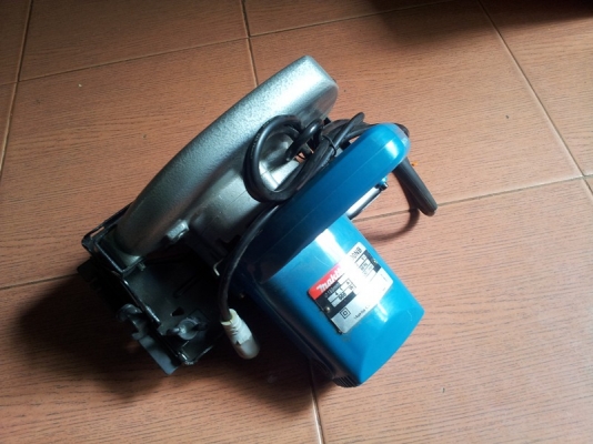 ขายเลื่อยวงเดือนขนาดใบ 7 นิ้ว Makita 5800NB ขายเลื่อยวงเดือนขนาดใบ 7 นิ้ว Makita 5800NB