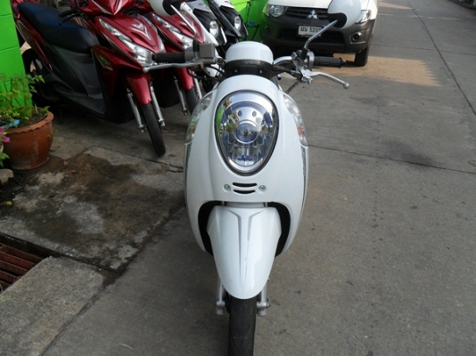 สกูปี้ไอ สีขาวปี 55 เครื่องดี เดิมๆ สภาพสวย เอกสารพร้อมโอน สกูปี้ไอ สีขาวปี 55 เครื่องดี เดิมๆ สภาพสวย เอกสารพร้อมโอน