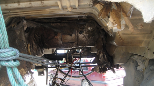 หัวรถ ISUZU ROCKY หัวนอกตาหวาน เดิมๆบางๆ ไม่ผุ ขาดีดหน้า ขาหลัง ของครบ ยกใส่รถวิ่งได้เลย