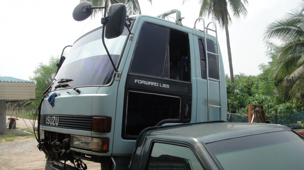หัวรถ ISUZU ROCKY หัวนอกตาหวาน เดิมๆบางๆ ไม่ผุ ขาดีดหน้า ขาหลัง ของครบ ยกใส่รถวิ่งได้เลย