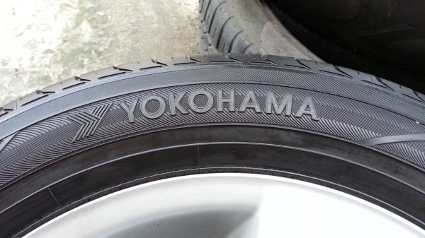 ล้อ vios ขอบ15พร้อมยาง YOKOHAMA Made in japan  185-50R15 ปี12