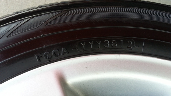 ล้อ vios ขอบ15พร้อมยาง YOKOHAMA Made in japan  185-50R15 ปี12
