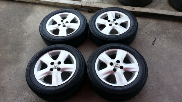 ล้อ vios ขอบ15พร้อมยาง YOKOHAMA Made in japan  185-50R15 ปี12