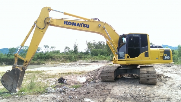 ขายดาวน์ KOMATSU PC200-8 รถสภาพดีใช้งานมา 2xxx ช.ม.