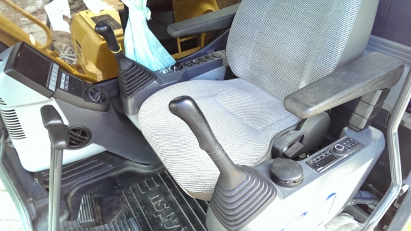 ขายดาวน์ KOMATSU PC200-8 รถสภาพดีใช้งานมา 2xxx ช.ม.