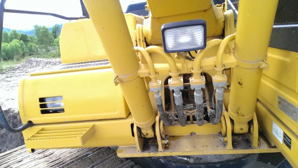 ขายดาวน์ KOMATSU PC200-8 รถสภาพดีใช้งานมา 2xxx ช.ม.