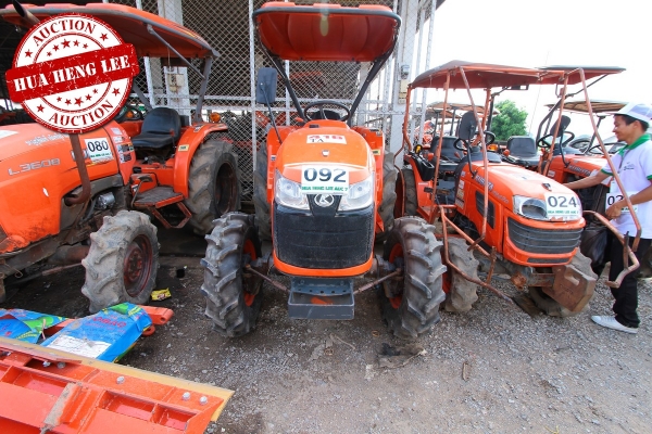 AUC 7 Code 092  รถแทรกเตอร์ KUBOTA L3608  ราคา เริ่มต้นการประมูล 320,000 บาท